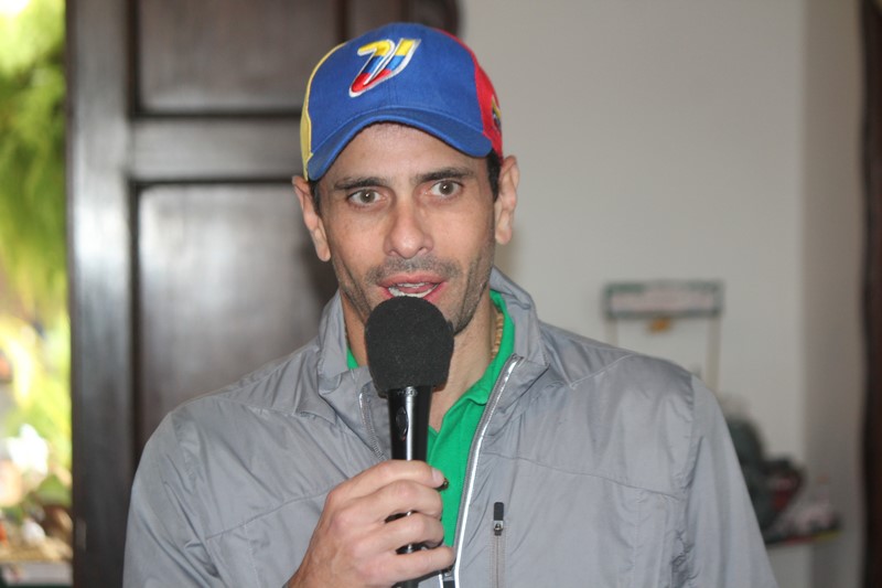 Capriles: recolección de billetes es una bomba de humo para esconder la crisis económica