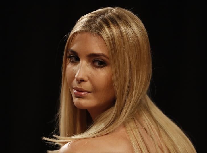 Un hombre se molestó porque Ivanka Trump iba en el mismo avión y fue expulsado del vuelo