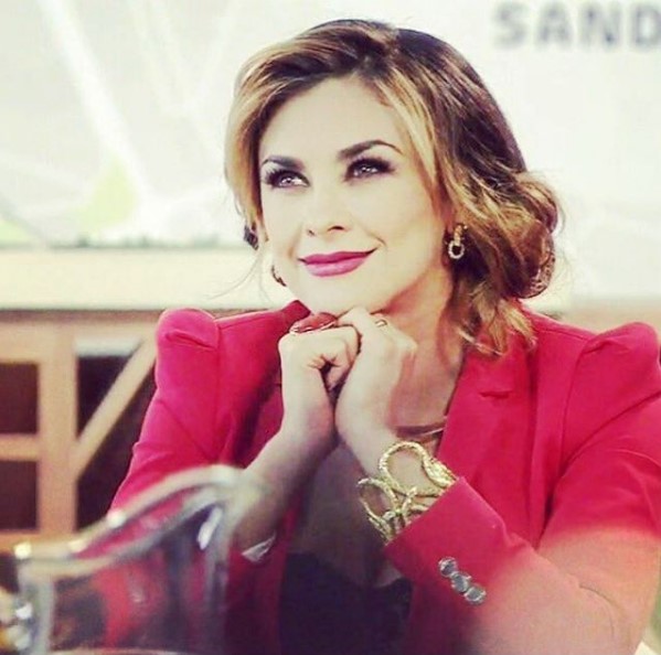 ¡Sin pena y sin censura! Aracely Arámbula se desnuda en su nueva novela y causa polémica (FOTOS)