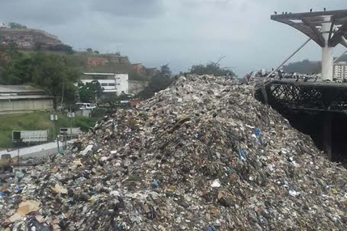 Alcaldía Metropolitana advierte peligros sanitarios por colapso de Las Mayas