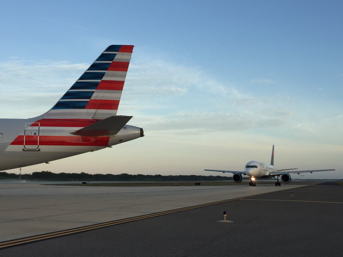 Evacuan terminal del aeropuerto internacional de Tampa, Florida