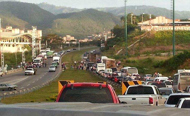 #11Ene: Protesta de transportista por inseguridad en Charallave y Cúa