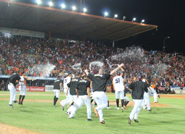 Maracaibo Venezuela 17/01/2017 Cuarto Juego de la serie semifinal entre aguilas del zulia vs caribes de anzuategui realizado en el luis aparicio de maracabo