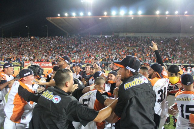 Maracaibo Venezuela 17/01/2017 Cuarto Juego de la serie semifinal entre aguilas del zulia vs caribes de anzuategui realizado en el luis aparicio de maracabo