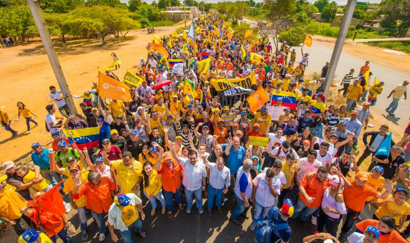 Unidad Zulia marchó al CNE para exigir elecciones