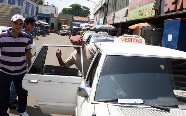 Inflación y falta de respuestos hunde a transportistas en la miseria