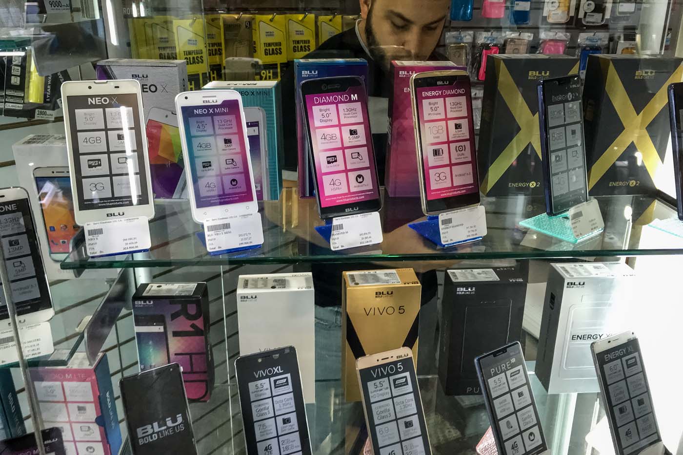 El precio de la tecnología burla el control de cambio en Venezuela