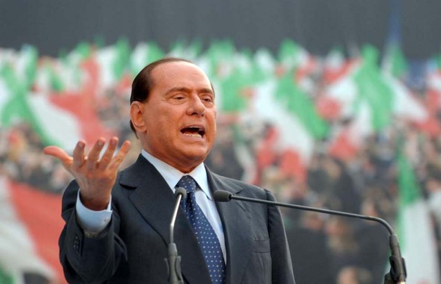 Ex primer ministro de Italia, Silvio Berlusconi: cantante de crucero ¿Qué haces si tu carrera como cantante en crucero no va bien? ¡Gobernar un país! Bueno... esa es la ruta que decidió tomar el ex primer ministro de Italia. Berlusconi solía ser la sensación como cantante de crucero y hoy en día afirma que ese trabajo le enseñó todo lo que debía saber sobre trabajar con "una multitud".