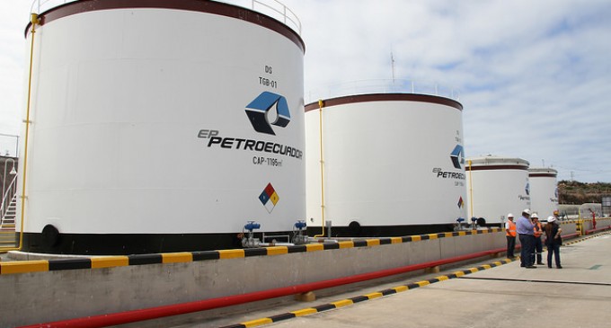 Contraloría de Ecuador cuestionó ventas de crudo de Petroecuador a empresa estatal china