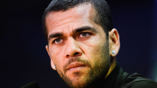 dani-alves-1920-2