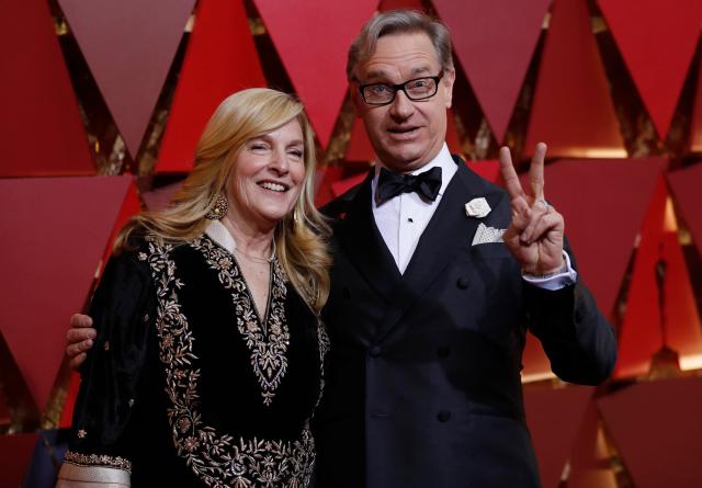 El actor Paul Feig y su esposa Laurie Karon