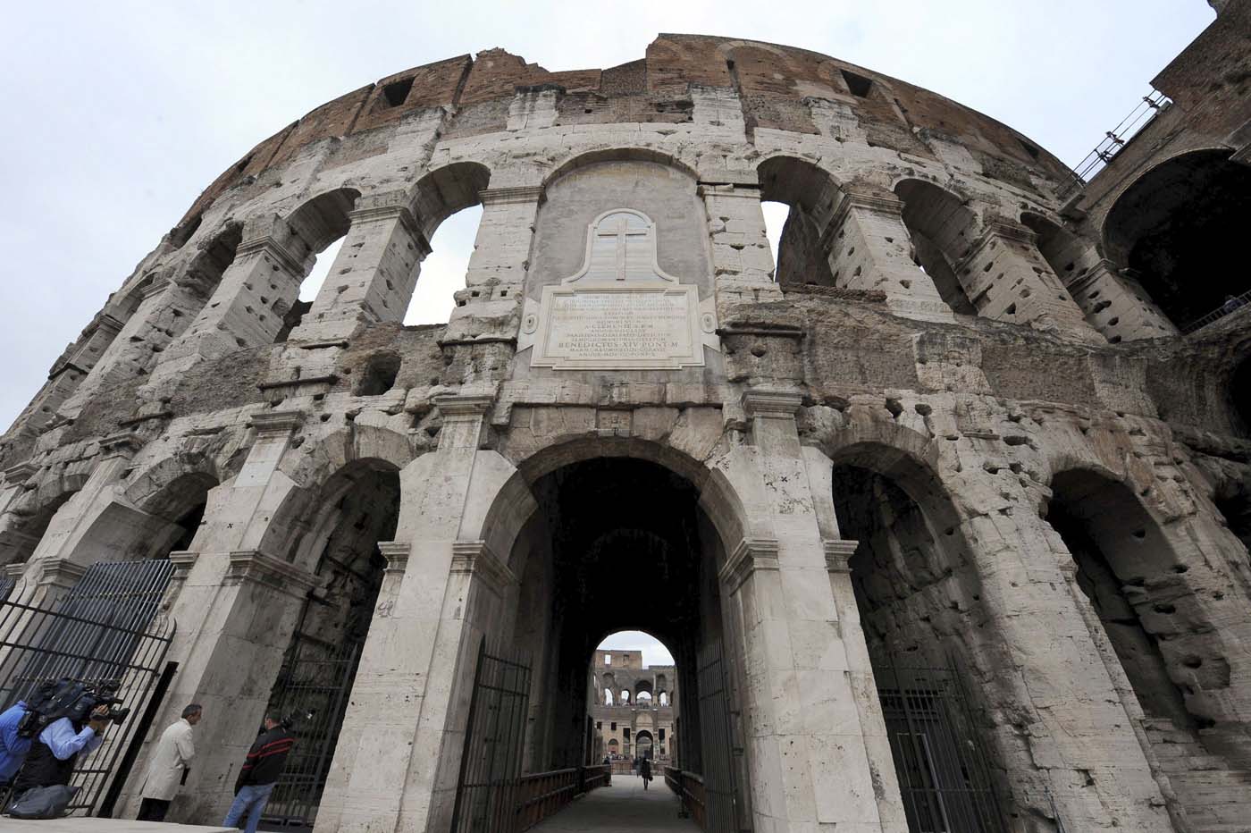 Una familia ucraniana y una rusa, protagonistas del Vía Crucis del Coliseo de Roma