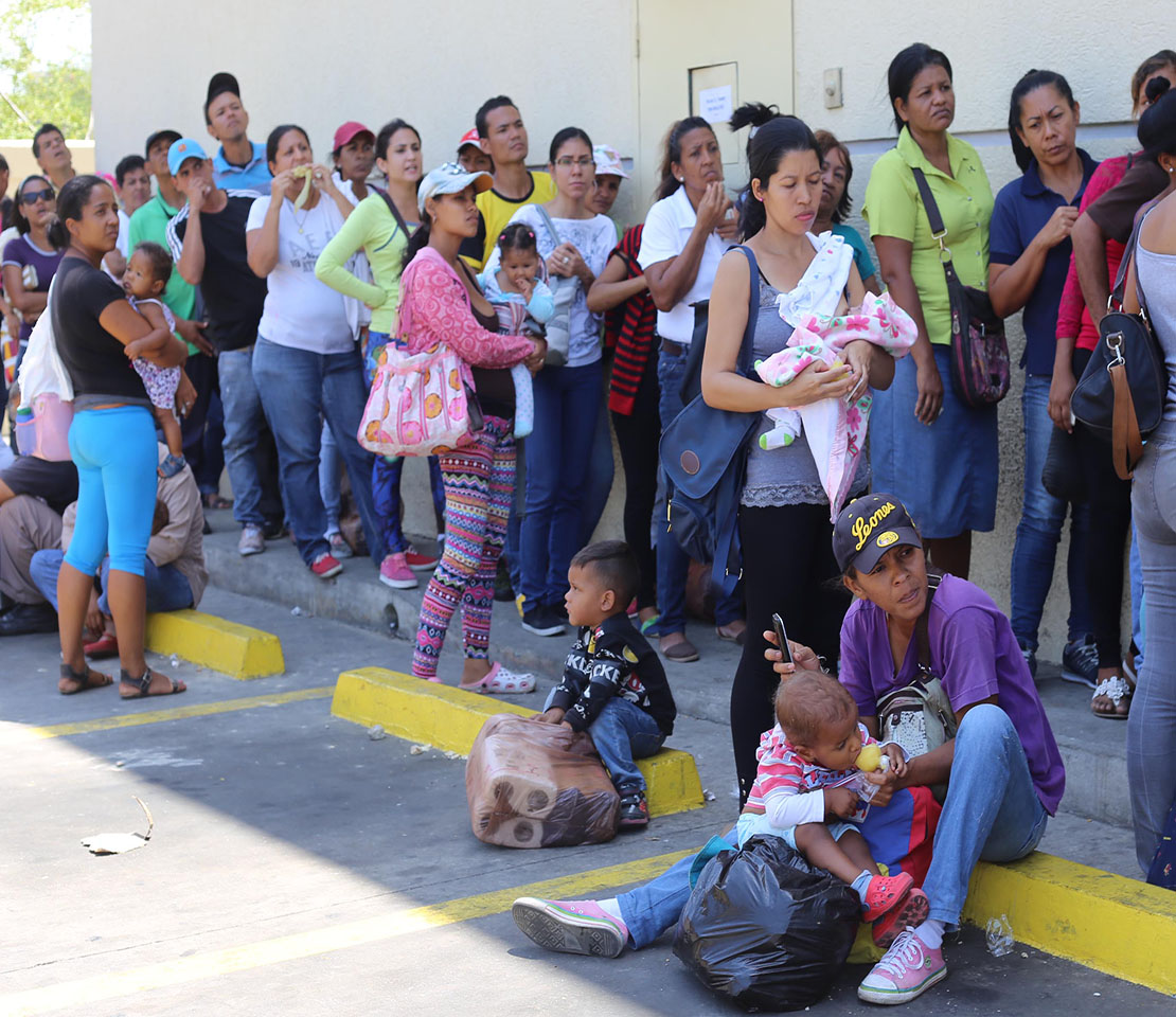 Madres de Anzoátegui cambian leche por agua de maíz para evitar desnutrición