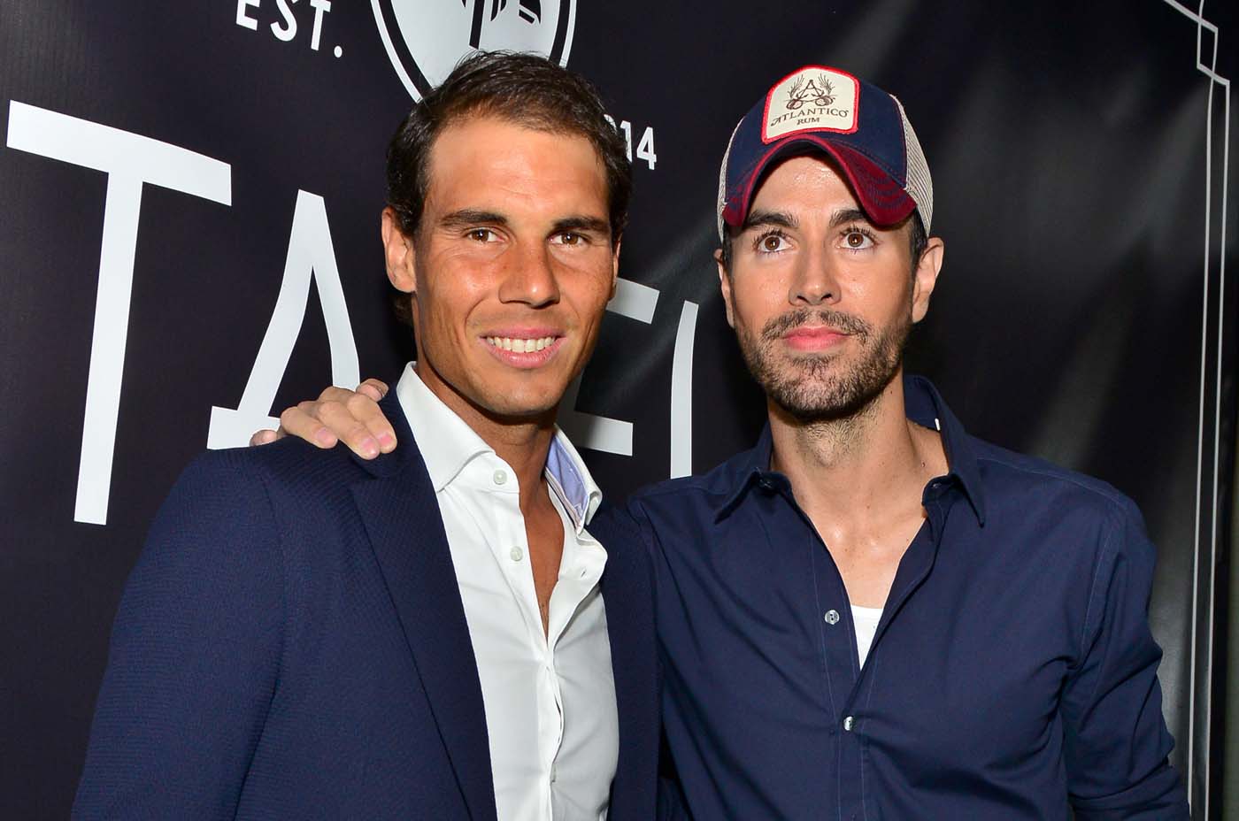 Enrique Iglesias y Rafael Nadal inauguran restaurante en Miami