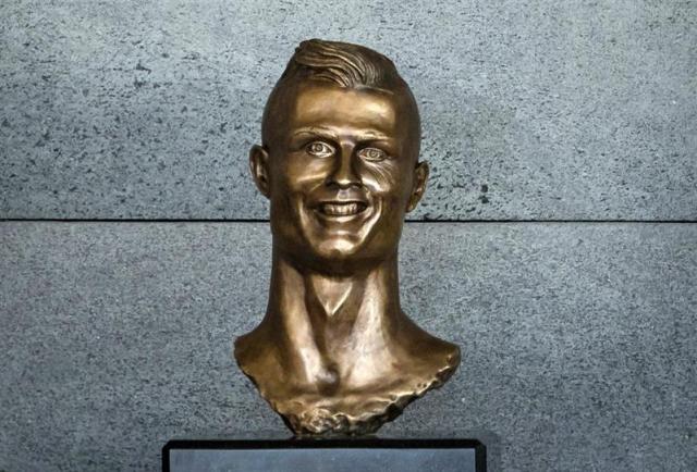 Cristiano Ronaldo1