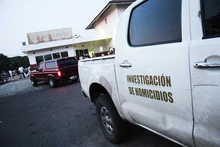 Padre e hijo fueron heridos a balazos y los remataron en un ambulatorio de Zulia