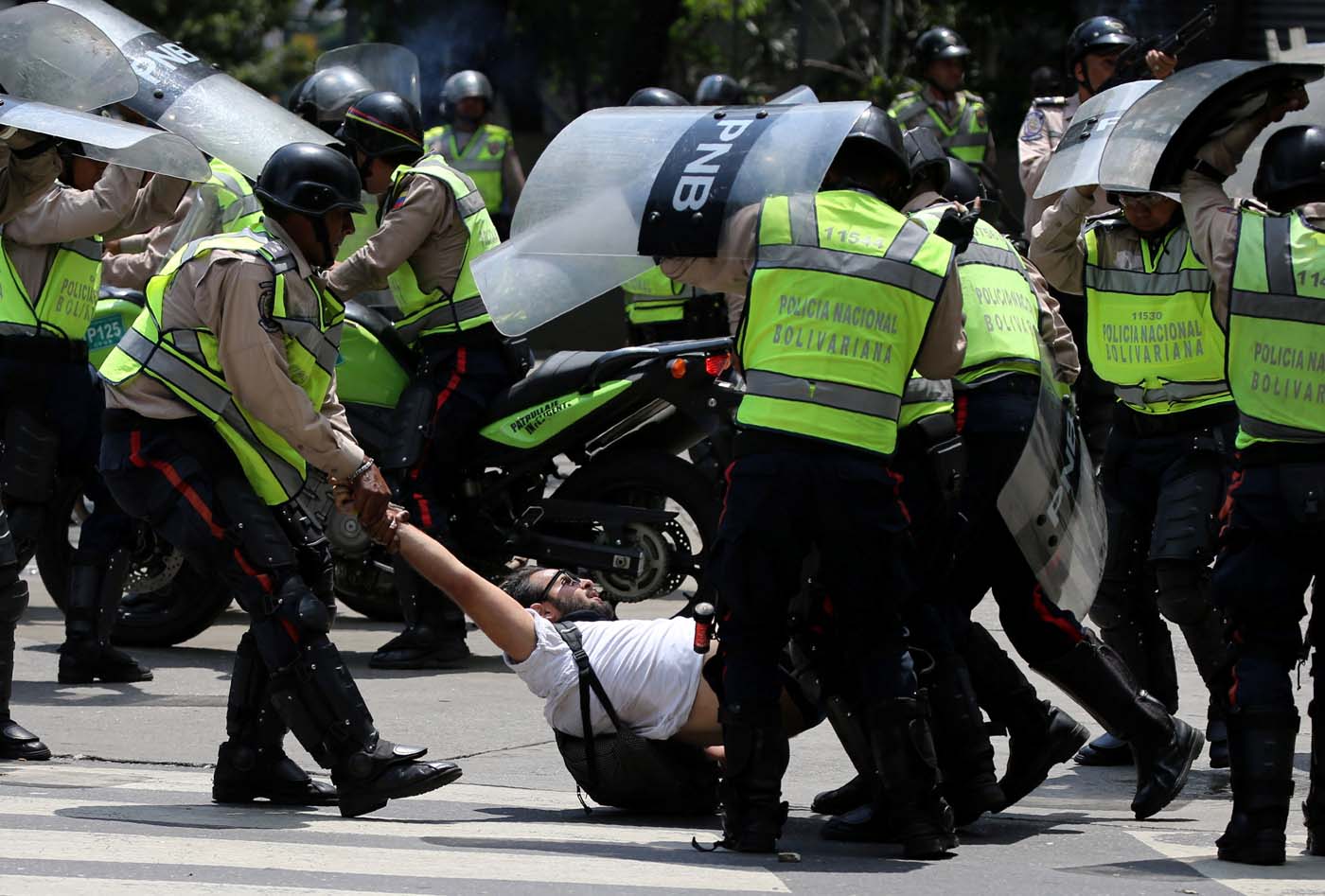 Iglesia pide al gobierno de Maduro que cese la represión y criminalización de la protesta (Comunicado)