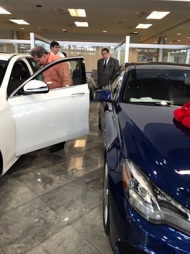 Hermann Escarrá en el concesionario Mercedes benz de North Miami el 11 de abril de 2017 a las 11 am. / Foto Gringo Patriota Cooperante