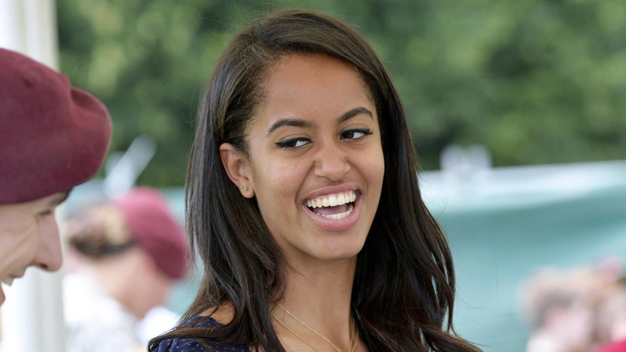 Malia Obama sin pantalones, la foto que causó revuelo en internet