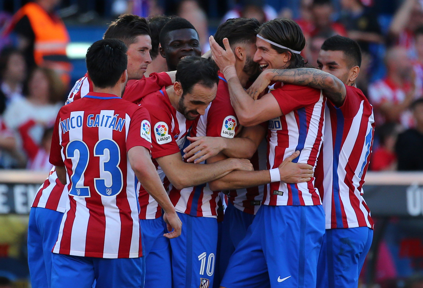 El Atleti golea al Osasuna y solidifica su tercer lugar en La Liga