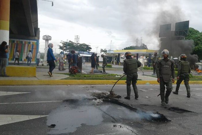 GNB reprimió a manifestantes en Lara (fotos + video)