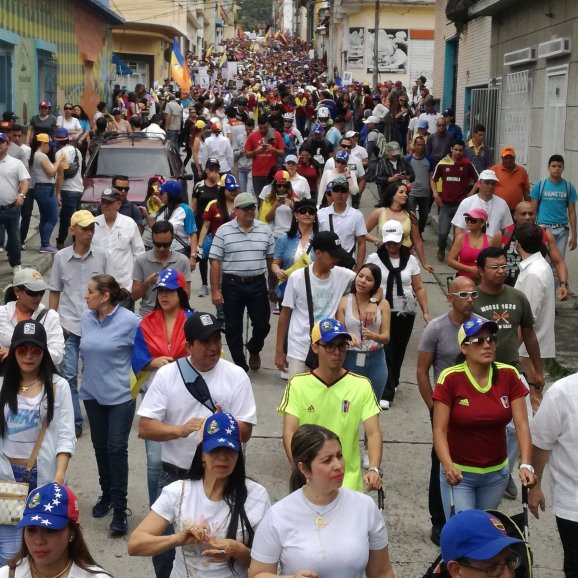 Foto: Los merideños dicen presente este miércoles 19 de abril