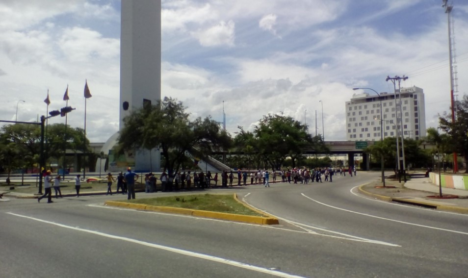 Un motorizado disparó contra la manifestación en Barquisimeto este #24A