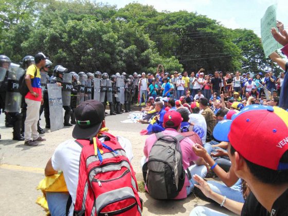 Detienen a 33 funcionarios de la GNB por allanamiento a la Universidad de Carabobo