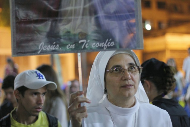 Venezolanos acudieron a la vigilia en honor a los caídos. Foto: La Patilla 