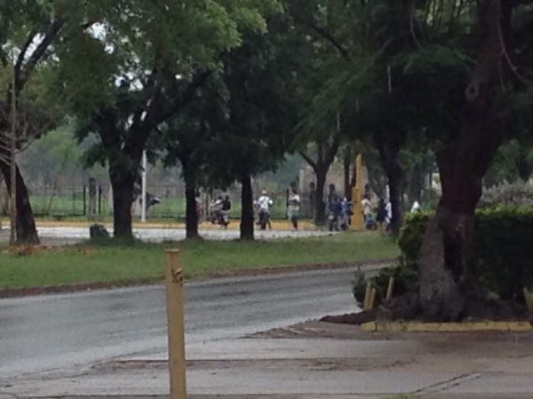 Colectivos ingresan al campus de la UCV de Maracay