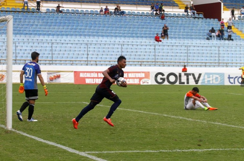 Minuto de silencio de futbolistas venezolanos por fallecidos en las marchas no tuvo razones políticas