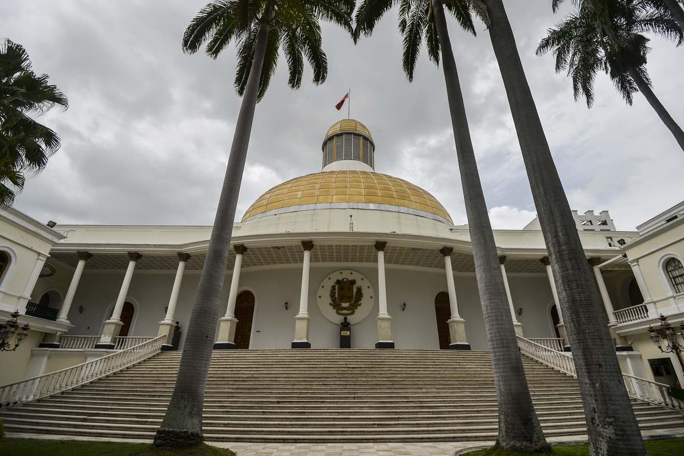 Rafael Angel Domínguez consignó documento al Cuerpo Diplomático sobre la agresión y persecución a los diputados