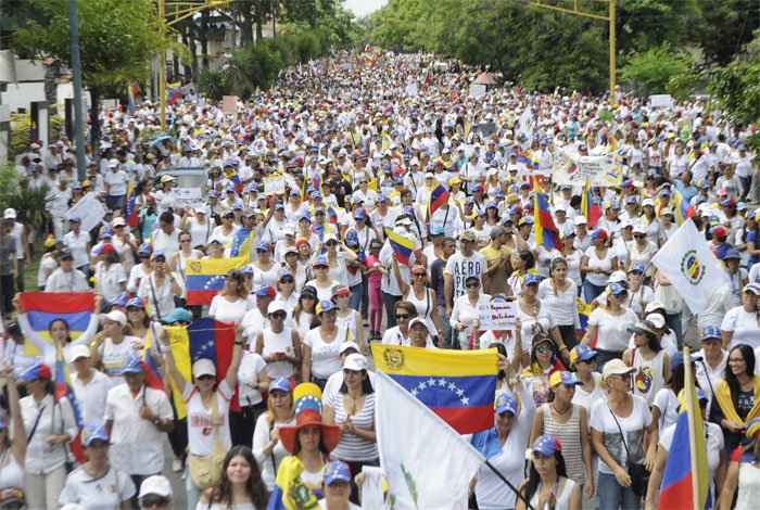 Marcha de las luces en Barquisimeto partirá desde la plaza Macario Yépez #17May