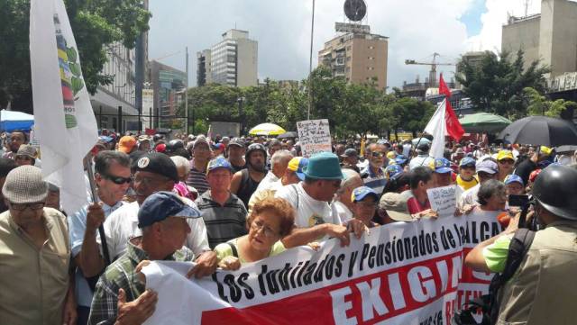 Abuelos marchan2