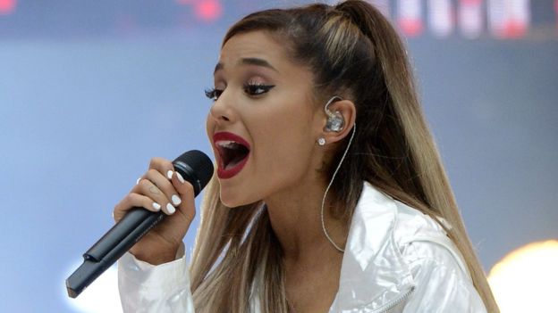 Ariana Grande ¿embarazada? Las redes enloquecieron con estas sospechosas FOTOS