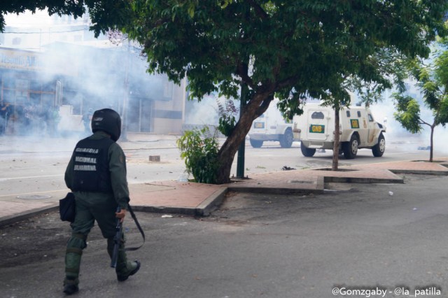 GN efectuó fuerte represión en Caracas este 3 de mayo. Foto: LaPatilla.com / Gabriela Gómez