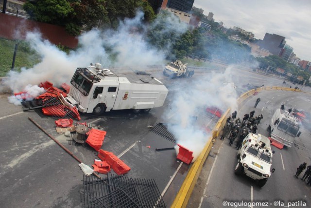 El Movimiento Estudiantil confirmó el asesinato de un joven en Las Mercedes durante las manifestaciones de este miércoles e indicó que al menos 134 personas resultaron heridas. Foto: LaPatilla / Régulo Gómez