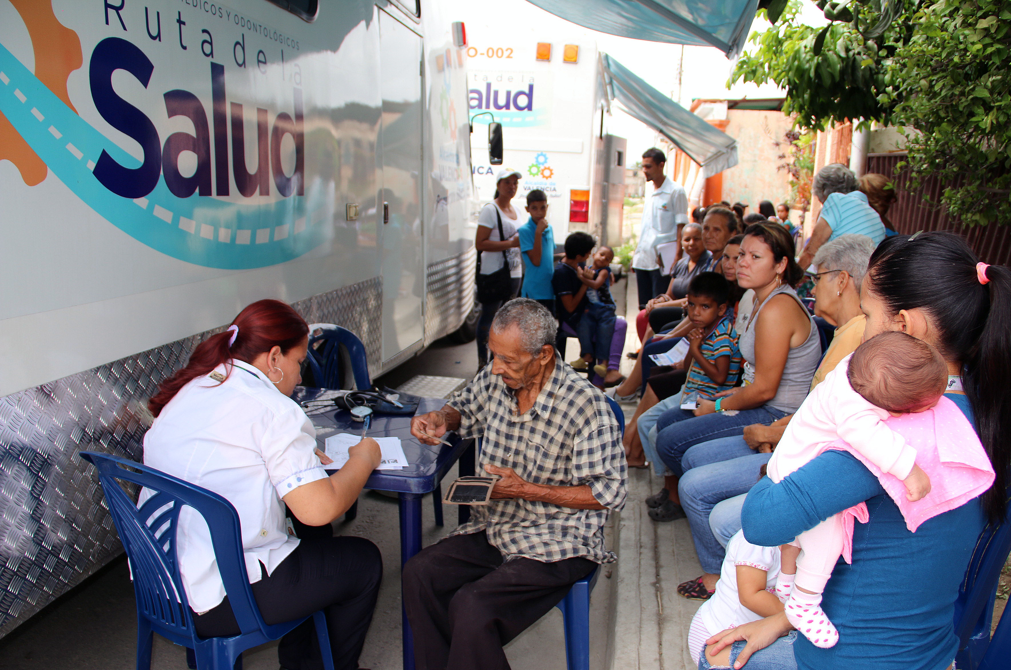 Gestión Cocchiola instaló Ruta de la Salud en Rafael Urdaneta y Miguel Peña