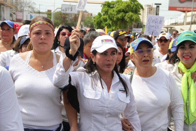 Mujeres zulianas marchan en contra de la represión 