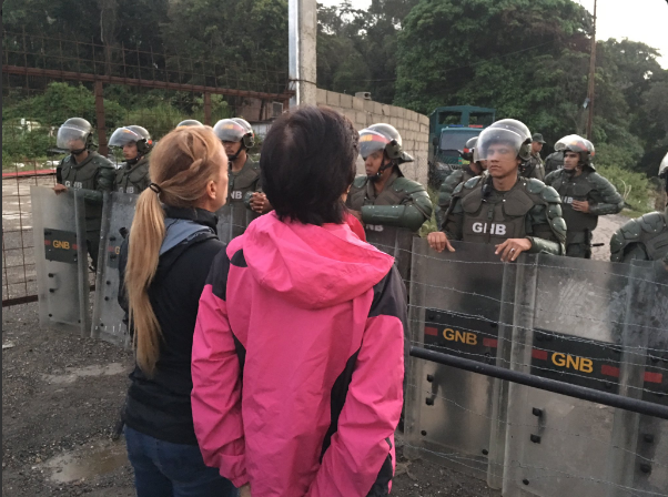 Tintori a Padrino López: ¿Su director le debe obediencia a usted o a Diosdado Cabello?