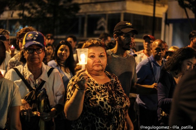 Concentración por los caídos en Parque Cristal. Foto: Régulo Gómez/LaPatilla