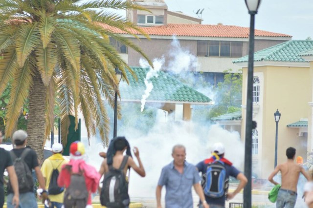 Reprimen a manifestantes en el Zulia