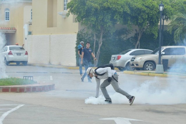 Reprimen a manifestantes en el Zulia