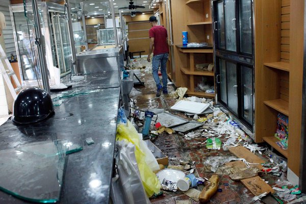 Con destrozos y saqueos se encontraron este miércoles en la panadería Auto Pan, en la Troncal 5.