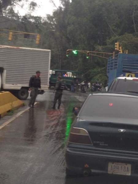 Represión en Altos Mirandinos / Foto La Patilla