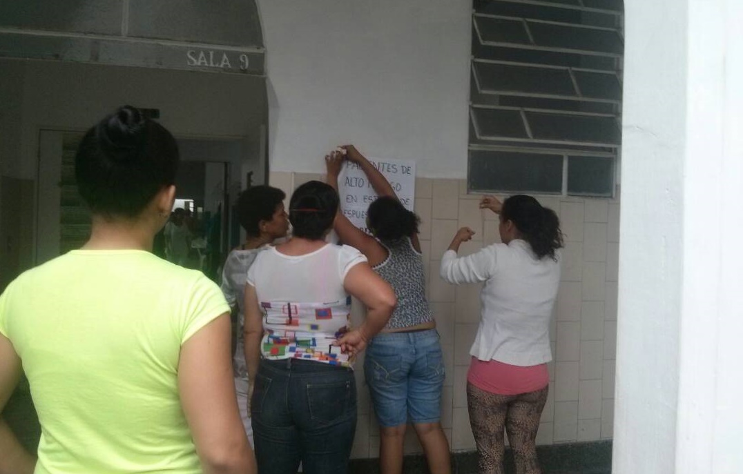 Así protestan médicos y pacientes en el Hospital José María Vargas #16May (Fotos + Video)