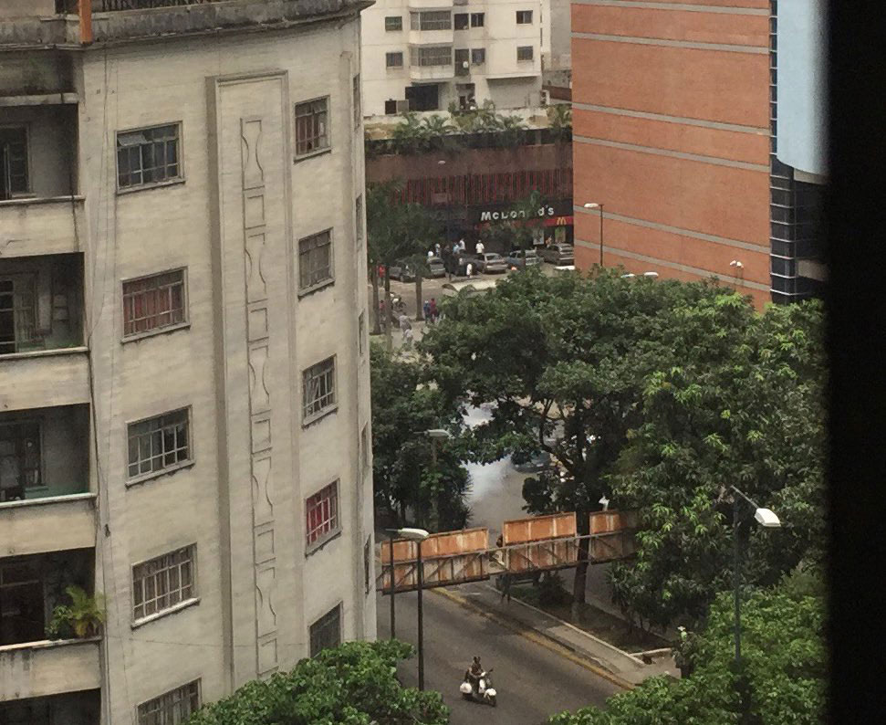 Gas pimienta y lacrimógenas contra manifestantes en La Candelaria #10May (Fotos)