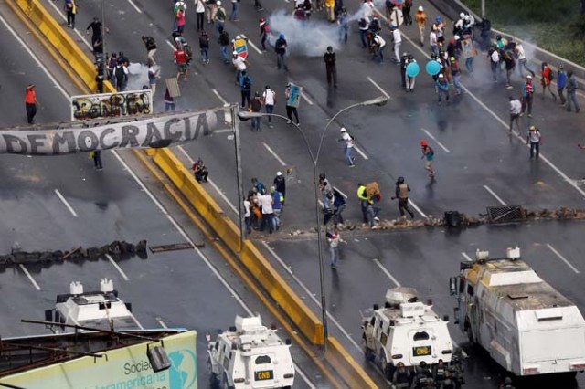 En Venezuela no se ha perdido la esperanza... Estas FOTOS lo demuestran. REUTERS/Carlos Garcia Rawlins