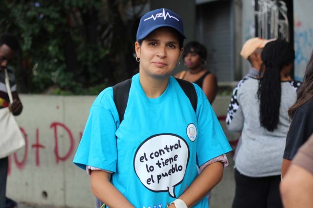 Un gentío fue a respaldar a RCTV en la plaza Alfredo Sadel a diez años del cierre. Foto: Régulo Gómez / LaPatilla.com