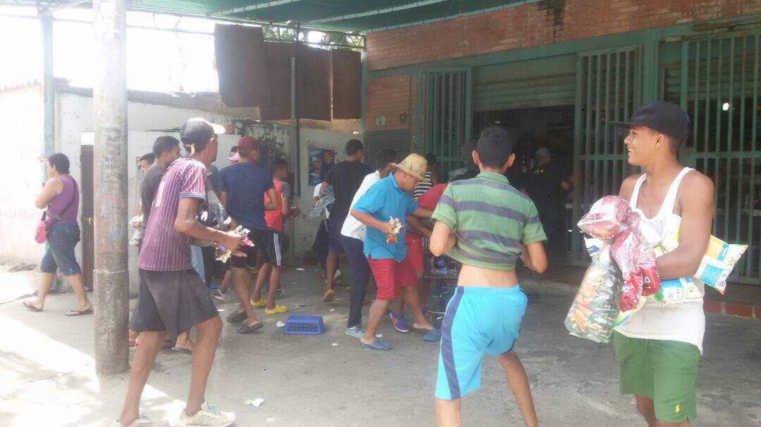 Saquean comercio y golpean a su dueño en Margarita #22May